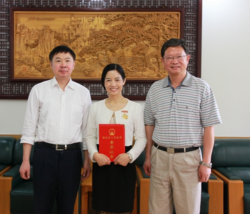 刘玉兰婚纱_人造美女刘玉兰图片(2)