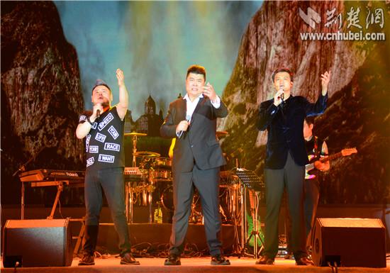 点击图片翻到下一页>>