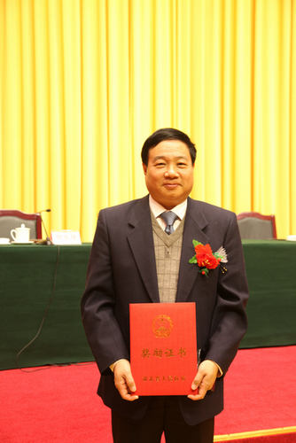 向青草更青处漫溯——记食品学院教授、博士导师何东平
