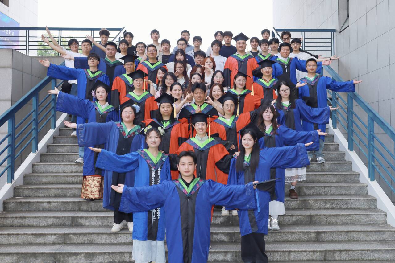 ce9deb93f40430cd796a3942ccd25e47.jpg